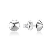 EP-038 - Plain 925 Sterling silver stud earring.