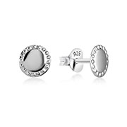 Plain 925 Sterling silver stud earring.